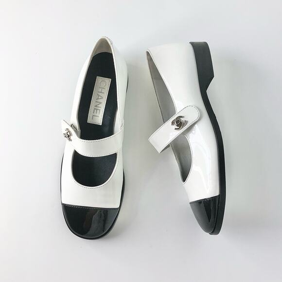 Chanel CC Logo Turnlock Calfskin Patent Leather Cap Toe Maryjane Flats Shoes 37 - Picture 1 of 12